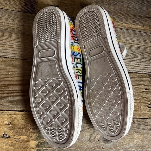 School secretary gym shoes/sneakers. Unisex male size 5 female size 7. EUC - Picture 5 of 6